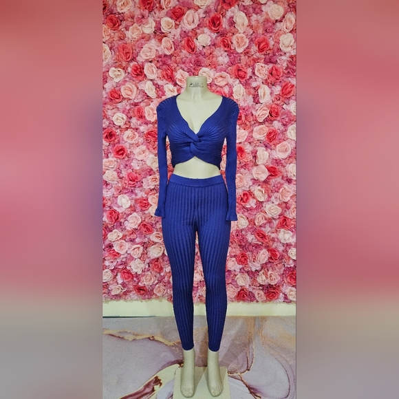 Two-piece Set(Purple)(NWT) - Picture 1 of 11